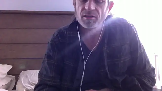 Snapshot of readyforfunxxx chatting on 12-22-24, 04:06 readyforfunxxx online show from 12-22-24, 04:06