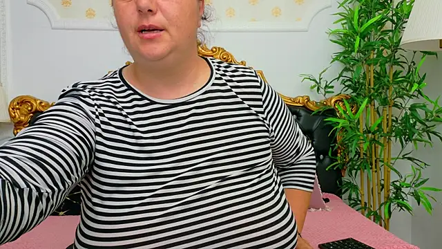 AleshaArabian online show from 05-13-26, 03:37