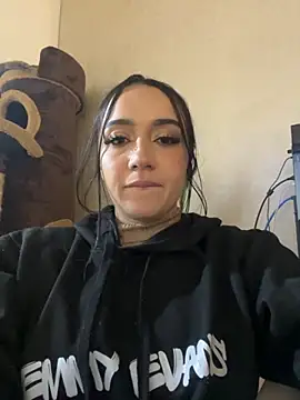 EmmyEvans1 online show from 11-21-25, 07:34