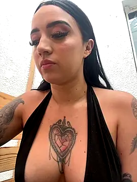 EmmyEvans1 online show from 12-04-25, 07:33