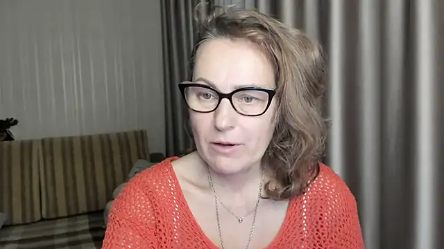 lauraoven online show from 01-24-25, 05:32