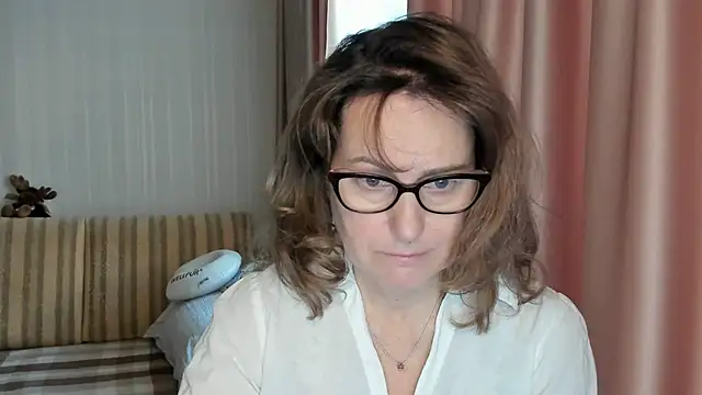 lauraoven online show from 02-23-25, 02:04