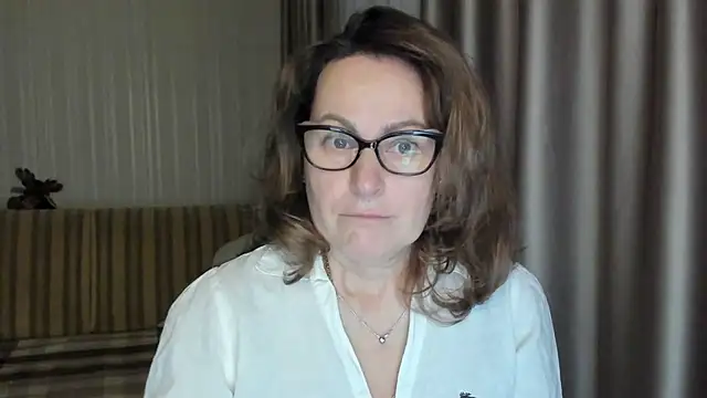 lauraoven online show from 02-24-25, 04:15