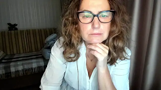 lauraoven online show from 12-02-25, 08:08