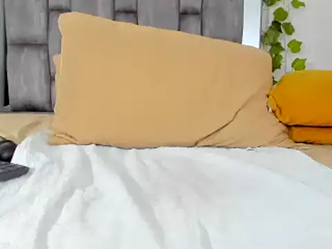 alyssia ocean online show from 10-04-25, 12:36