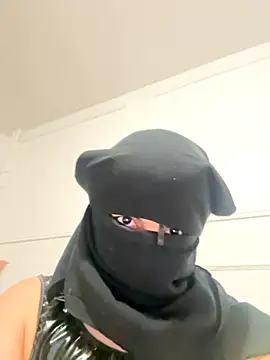 Snapshot of Marocainegroscul chatting on 12-05-25, 08:16 Marocainegroscul online show from 12-05-25, 08:16