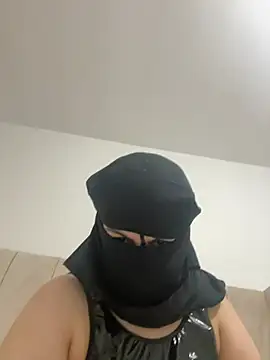 Snapshot of Marocainegroscul chatting on 03-01-26, 03:19 Marocainegroscul online show from 03-01-26, 03:19