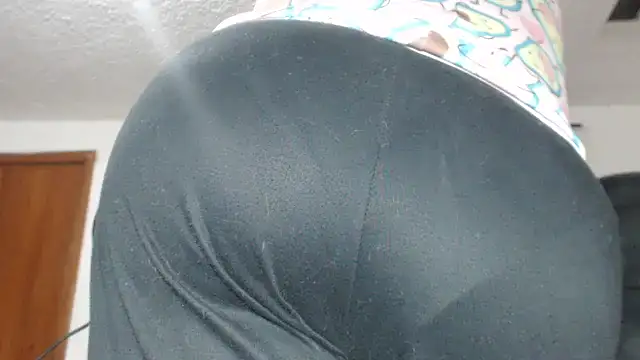 Snapshot of prettyangelsquirt chatting on 02-11-25, 03:29 prettyangelsquirt online show from 02-11-25, 03:29