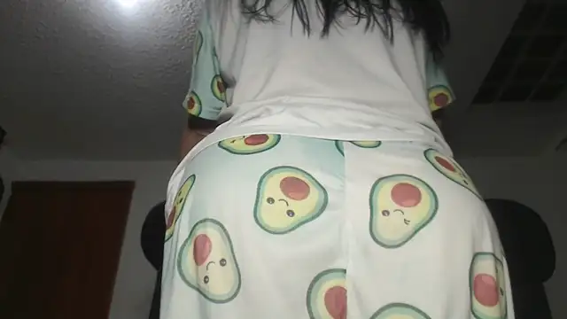Snapshot of prettyangelsquirt chatting on 09-23-25, 01:25 prettyangelsquirt online show from 09-23-25, 01:25