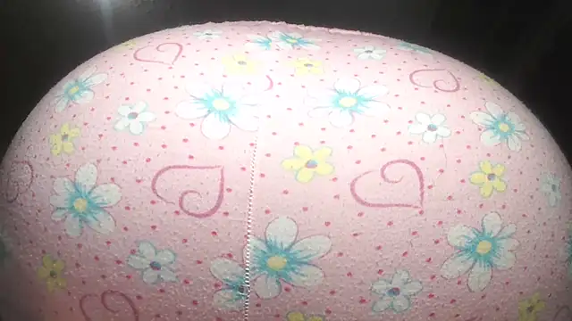 Snapshot of prettyangelsquirt chatting on 10-12-25, 08:30 prettyangelsquirt online show from 10-12-25, 08:30