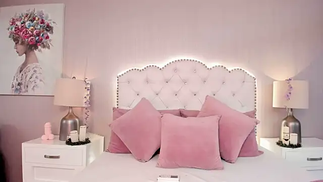 Sofiia W26 online show from 01-27-25, 09:33