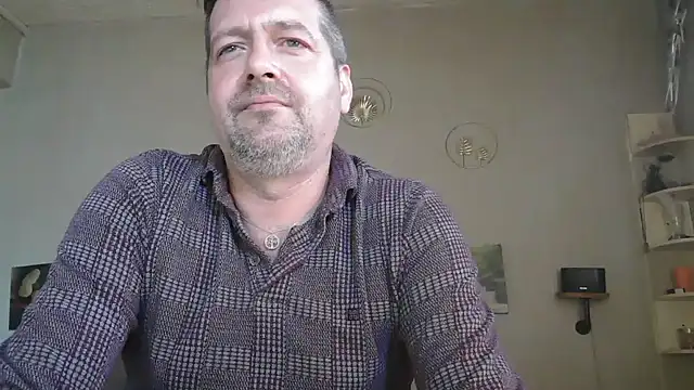 matrikes1 online show from 04-16-26, 03:13