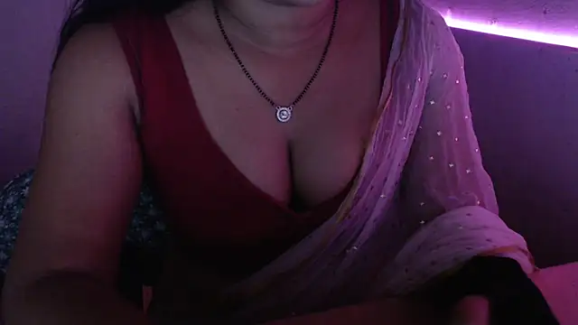 Open Heart Lennon online show from 11-08-25, 04:56