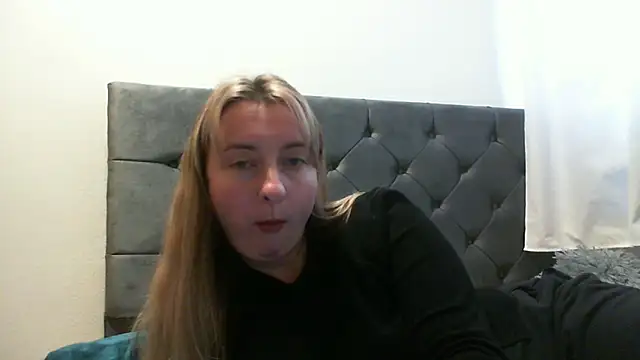 SusanCurt online show from 10-19-25, 10:05