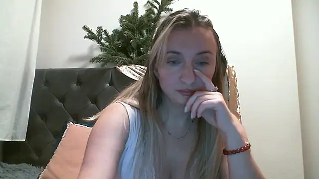 SusanCurt online show from 01-12-26, 04:23