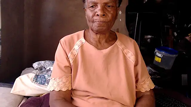 NaughtyGranny online show from 11-26-25, 01:56