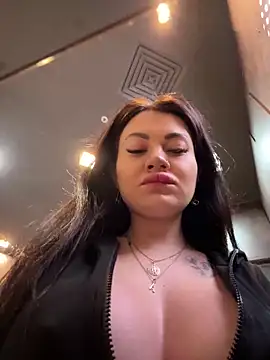 Wet  Bunny online show from 02-05-25, 06:35