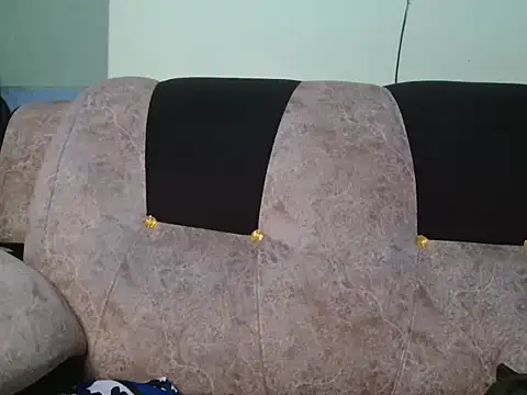 Snapshot of goddes_love chatting on 09-19-25, 07:32 goddes love online show from 09-19-25, 07:32