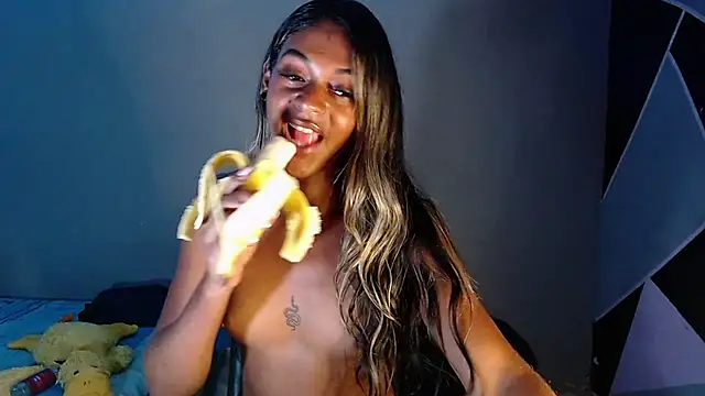 Snapshot of camil_sexx1 chatting on 12-11-24, 04:09 camil sexx1 online show from 12-11-24, 04:09