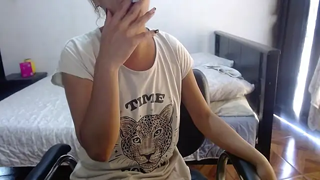 Snapshot of sensual_nataliee chatting on 07-07-26, 02:43 sensual nataliee online show from 07-07-26, 02:43