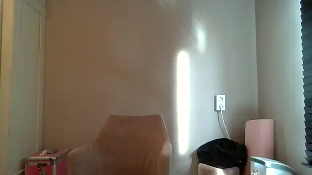 avajade online show from 11-12-25, 11:10