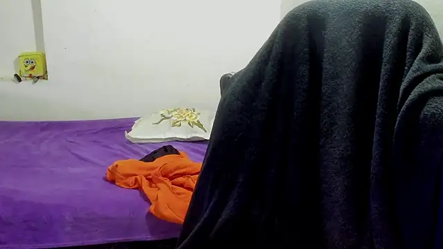 Snapshot of pink_dustt chatting on 03-15-26, 02:23 pink dustt online show from 03-15-26, 02:23