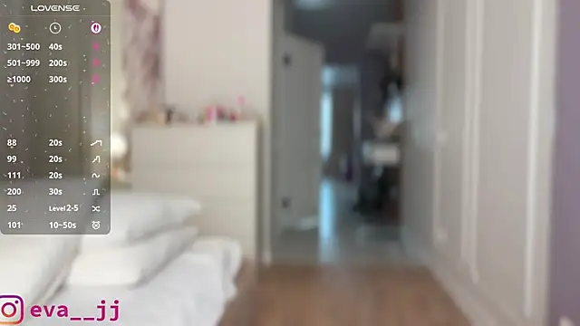 Snapshot of Eva_JJ chatting on 11-07-25, 03:28 Eva JJ online show from 11-07-25, 03:28