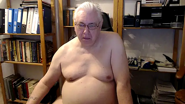 Snapshot of SchwanzhureXXL chatting on 04-07-26, 04:35 SchwanzhureXXL online show from 04-07-26, 04:35