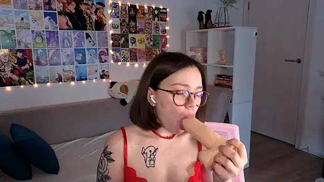 MilenaSaint online show from 02-13-25, 08:48