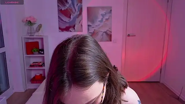 MilenaSaint online show from 10-07-25, 04:20