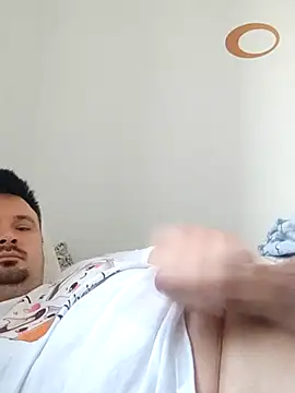 Snapshot of Luismiguel55 chatting on 03-08-25, 06:21 Luismiguel55 online show from 03-08-25, 06:21