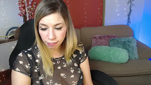 Snapshot of ms_sofia_x chatting on 12-04-24, 08:07 ms sofia x online show from 12-04-24, 08:07