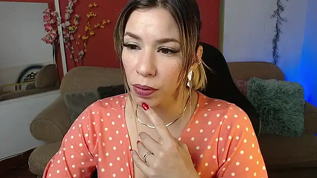 Snapshot of ms_sofia_x chatting on 12-23-24, 06:27 ms sofia x online show from 12-23-24, 06:27