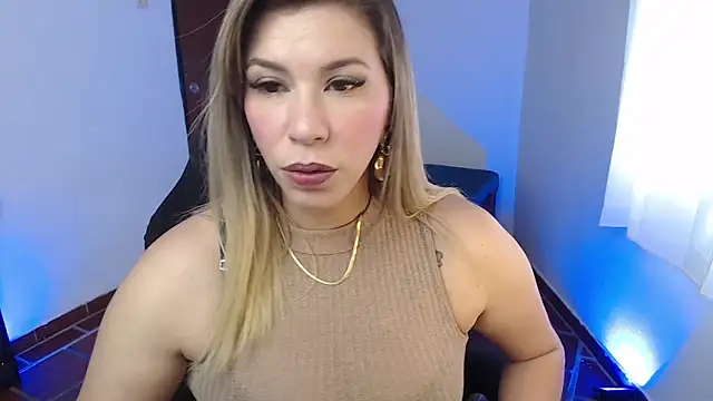 Snapshot of ms_sofia_x chatting on 01-18-25, 03:38 ms sofia x online show from 01-18-25, 03:38