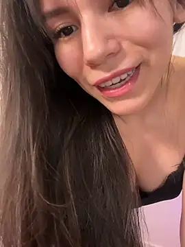 LalieFR online show from 02-05-26, 06:23