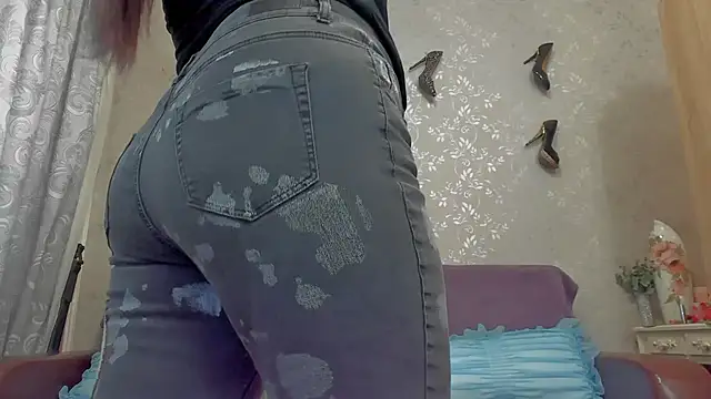 Snapshot of emilianna666 chatting on 12-10-24, 09:01 emilianna666 online show from 12-10-24, 09:01