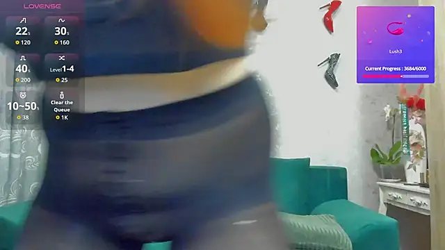 Snapshot of emilianna666 chatting on 10-27-25, 01:48 emilianna666 online show from 10-27-25, 01:48