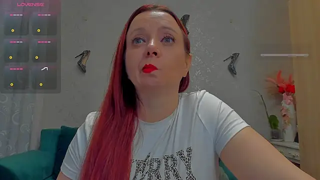 Snapshot of emilianna666 chatting on 11-29-25, 01:47 emilianna666 online show from 11-29-25, 01:47