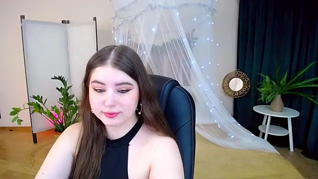 NicoleFoxery online show from 01-28-25, 06:17