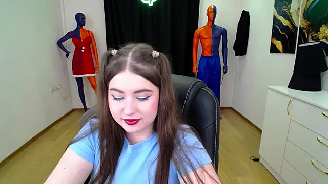 NicoleFoxery online show from 01-30-25, 12:39