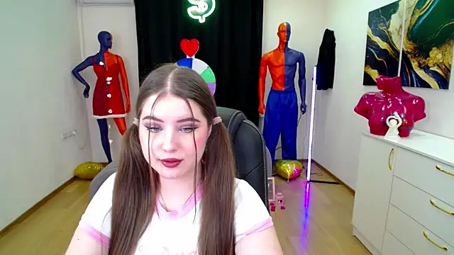 NicoleFoxery online show from 02-16-25, 09:27