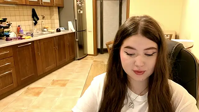 NicoleFoxery online show from 09-25-25, 03:21