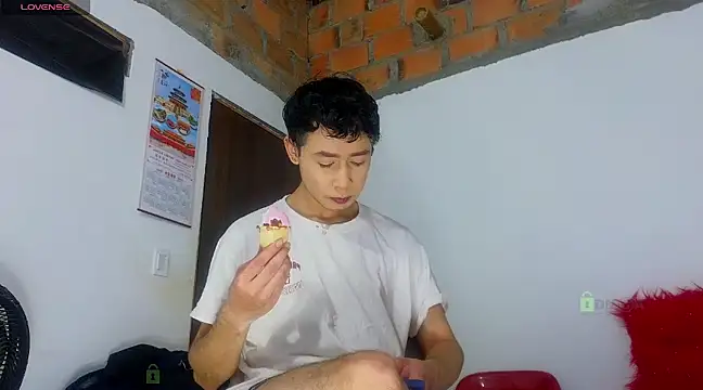 Snapshot of big_cock_mathew chatting on 02-23-25, 07:49 big cock mathew online show from 02-23-25, 07:49