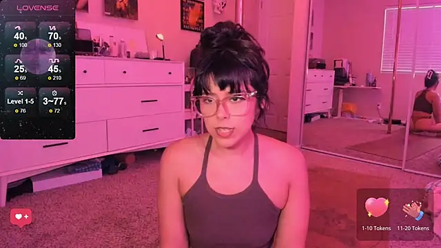 Evie-Luna online show from 09-10-25, 02:00