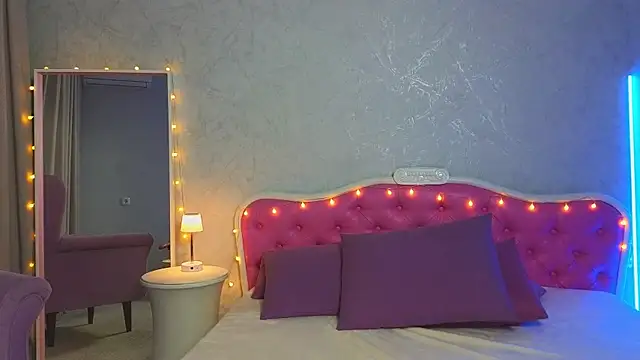 Ariana Petite online show from 12-11-24, 12:23