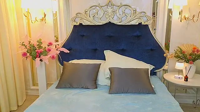 Ariana Petite online show from 05-15-26, 11:23