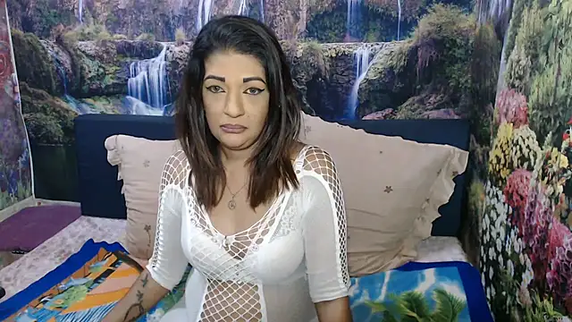 Snapshot of indianaqua chatting on 11-23-25, 06:24 indianaqua online show from 11-23-25, 06:24