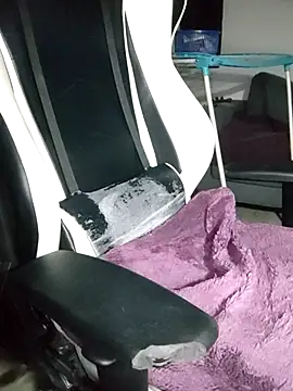 Intense 1337 online show from 02-22-25, 03:23