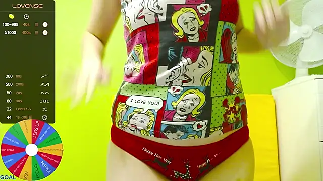 Snapshot of Ultra_Meow chatting on 11-17-25, 12:38 Ultra Meow online show from 11-17-25, 12:38