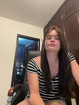 Snapshot of Sexifantasia chatting on 06-12-26, 12:20 Sexifantasia online show from 06-12-26, 12:20